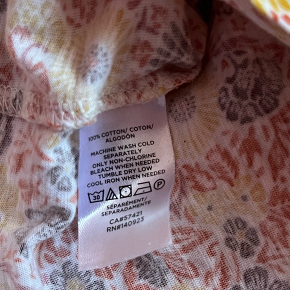 LOFT Vintage Island Floral Ruffle Henley Top Size LP - Picture 5 of 6